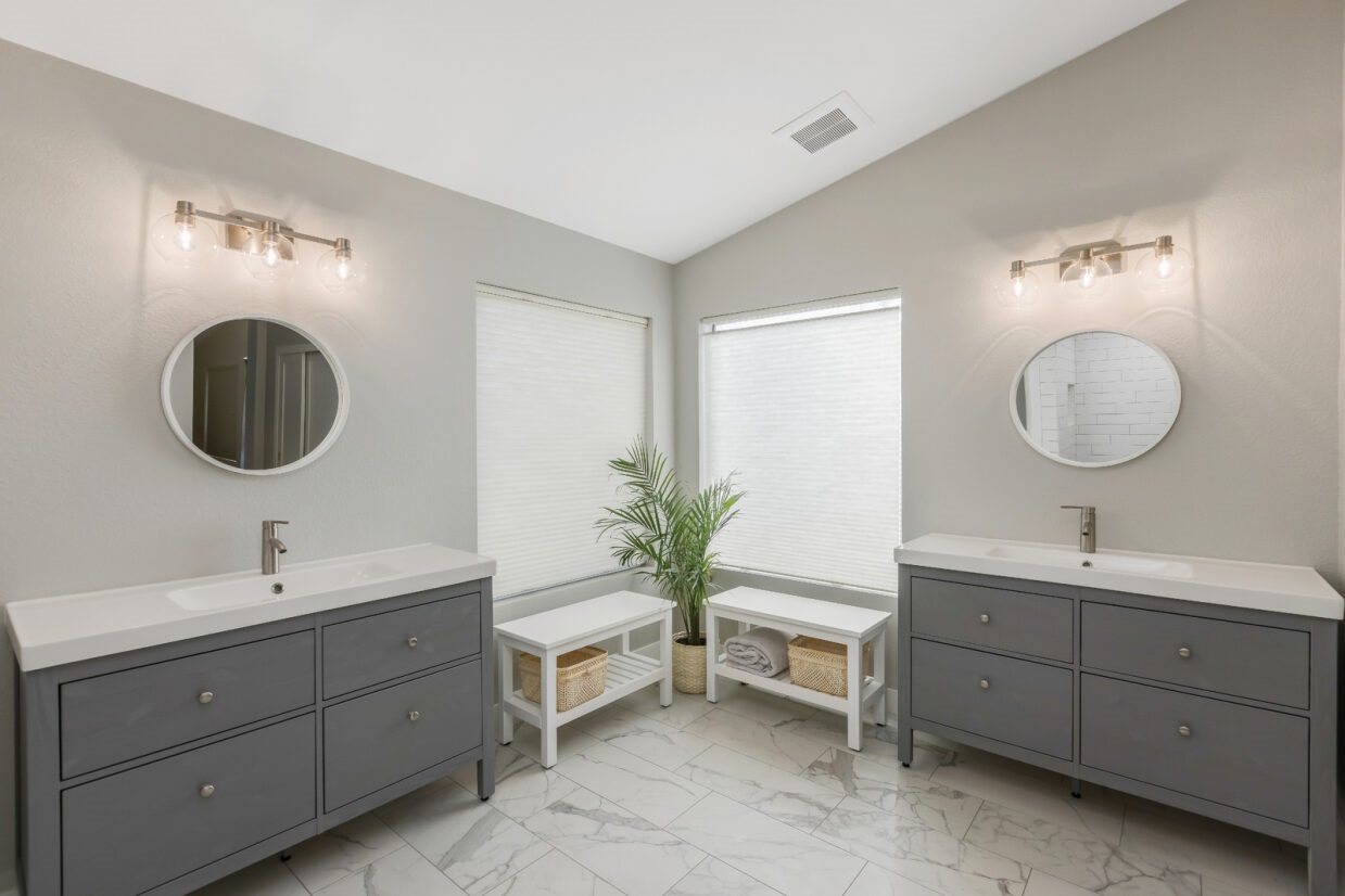 How many hours does it take a designer to design a bathroom